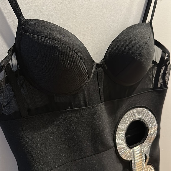 ✨NWT FASHION NOVA Tori Bandage Midi Dress in Size L - Picture 8 of 12